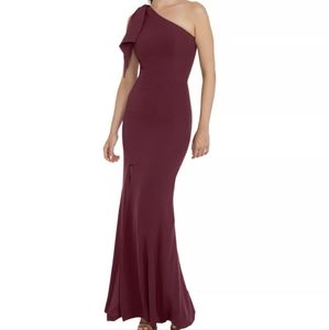 Dress The Population Georgina One-shoulder Crepe Gown in Burgundy, Size XS